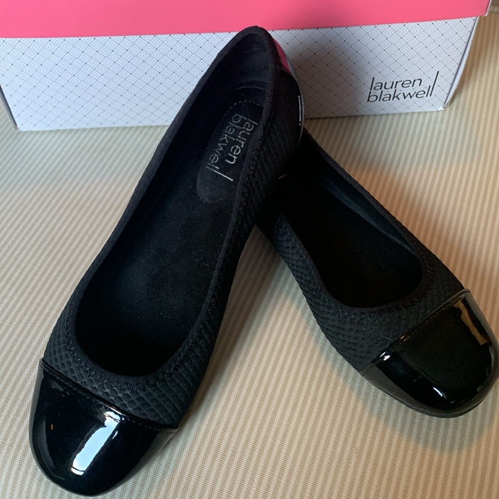 Lauren Blakwell Flats